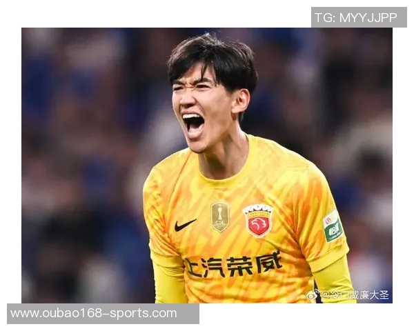 颜骏凌谈武磊动员作用强调球队争冠经验与心理负担轻松